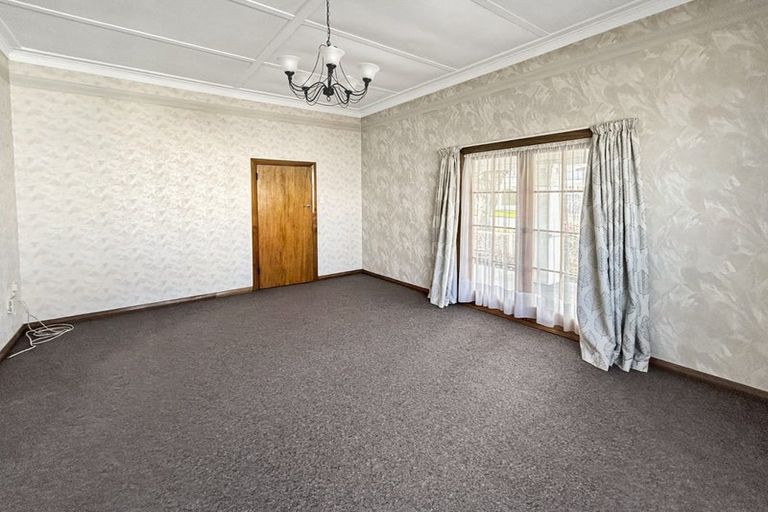 Photo of property in 1 Parkes Avenue, Saint Johns Hill, Whanganui, 4501