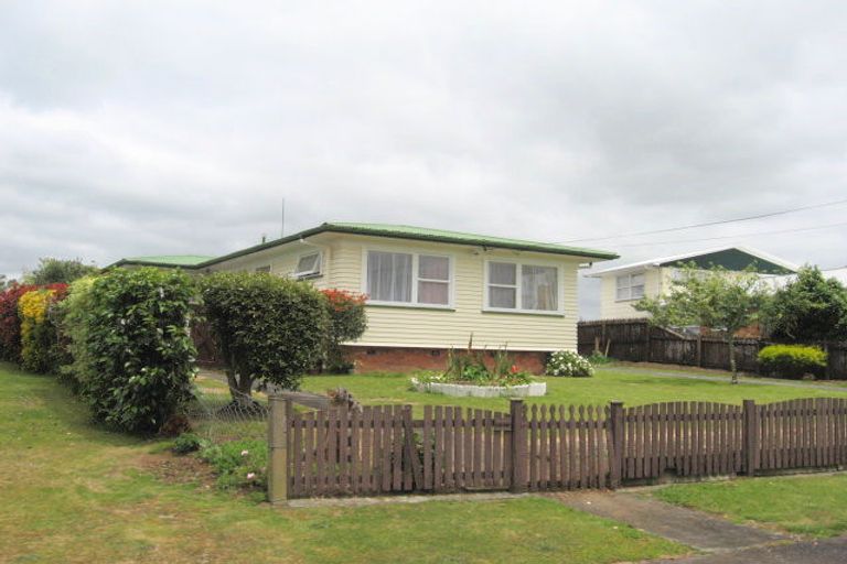 Photo of property in 40 Royston Street, Rosehill, Papakura, 2113