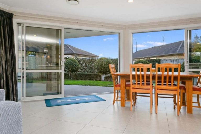 Photo of property in 23 Lilac Close, Cambridge, 3434