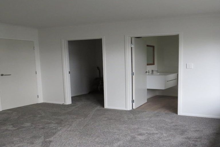 Photo of property in 28 Doone Street, Lynmouth, New Plymouth, 4310