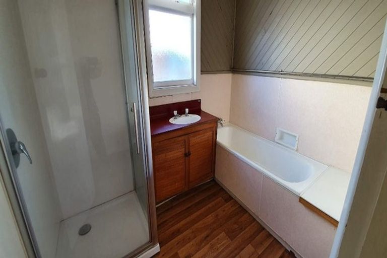 Photo of property in 117 Somerfield Street, Somerfield, Christchurch, 8024