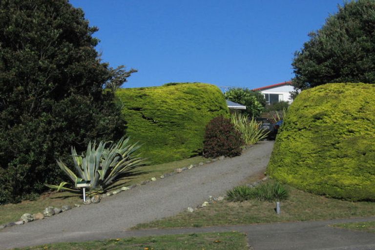 Photo of property in 14 Rutherford Drive, Waikanae Beach, Waikanae, 5036