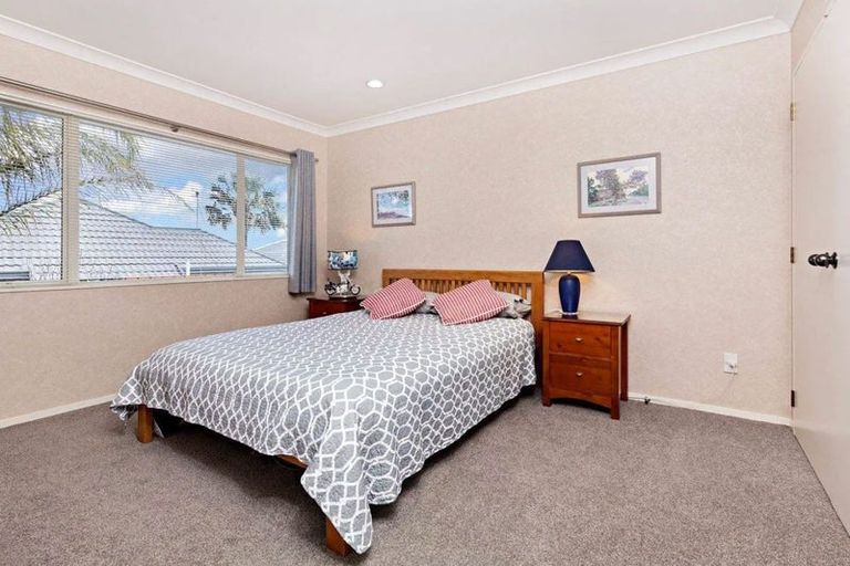Photo of property in 3a Somerville Road, Shelly Park, Auckland, 2014
