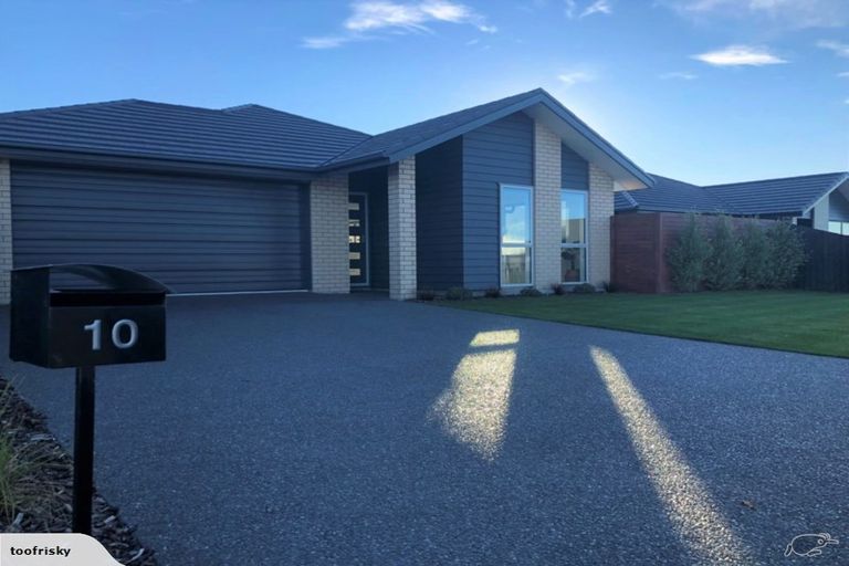 Photo of property in 10 Merino Street, Marshland, Christchurch, 8083