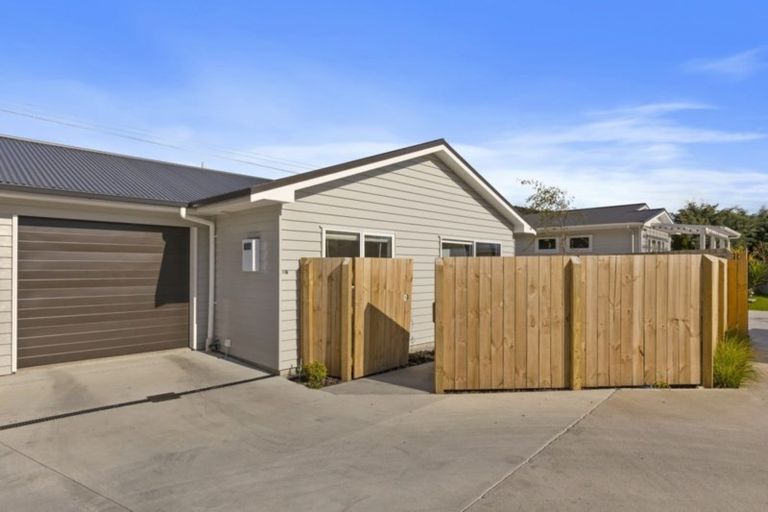 Photo of property in 6b Petherick Street, Taita, Lower Hutt, 5011