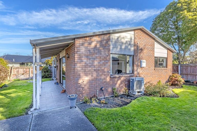 Photo of property in 27 Harling Avenue, Hillmorton, Christchurch, 8025