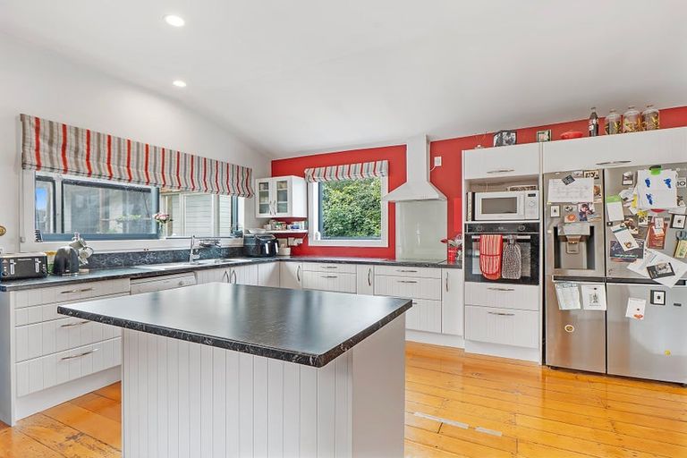 Photo of property in 297 Lake Terrace Road, Shirley, Christchurch, 8061