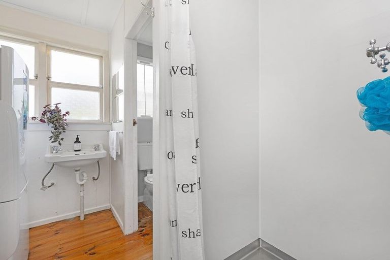 Photo of property in 66a Wainui Road, Raglan, 3225