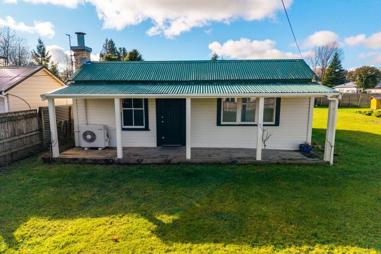 Photo of property in 35 Pitt Street, Raetihi, 4632