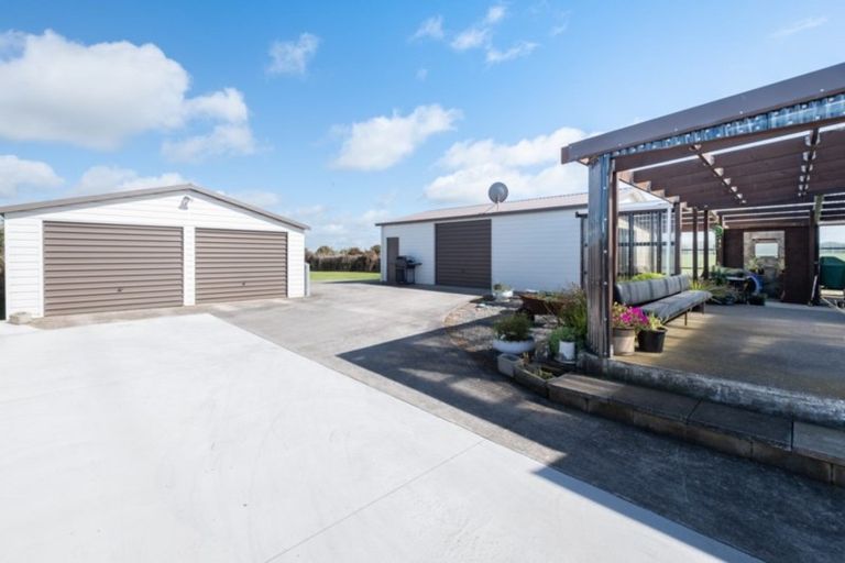 Photo of property in 1 Tauhuri Street, Manaia, 4678