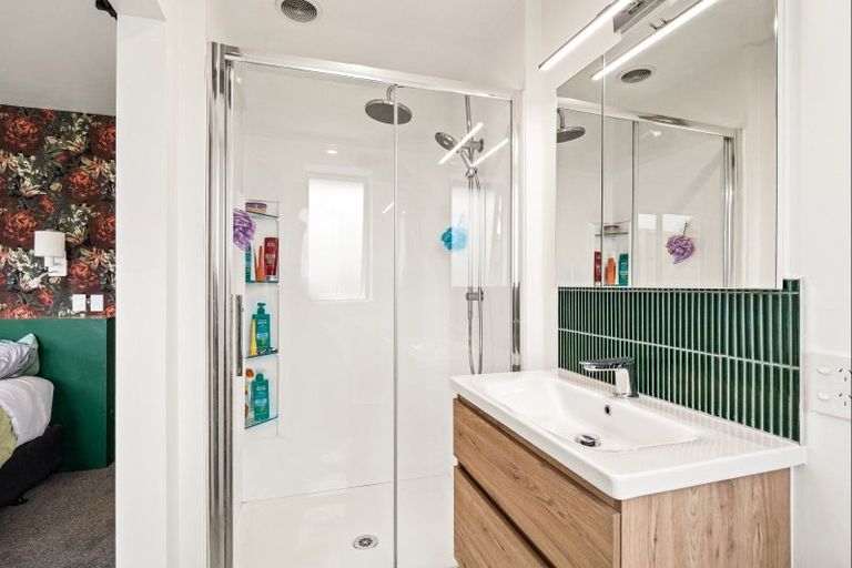 Photo of property in 32 Bradford Street, Bradford, Dunedin, 9011