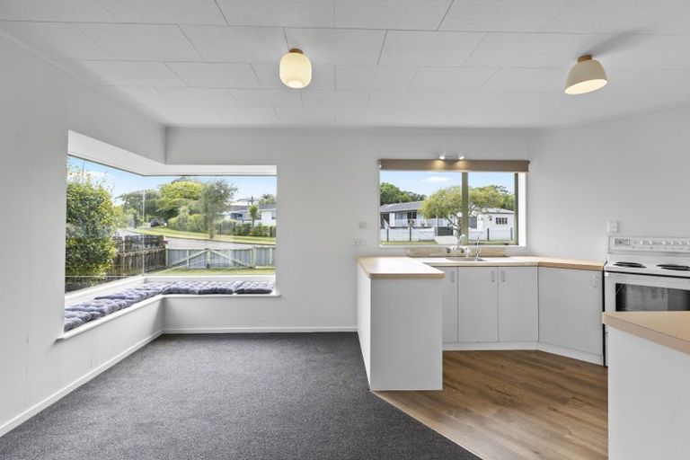 Photo of property in 16 Hickford Place, Okato, 4335