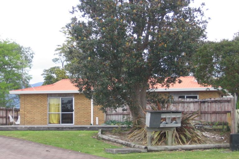 Photo of property in 13 Katterns Street, Katikati, 3129