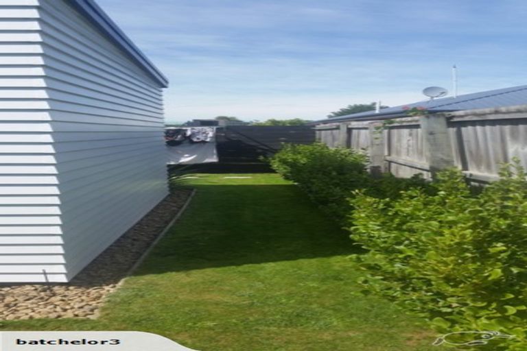 Photo of property in 2 Oak Tree Lane, Rangiora, 7400