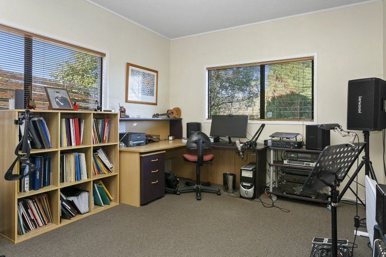 Photo of property in 67 Chesham Avenue, Waipahihi, Taupo, 3330