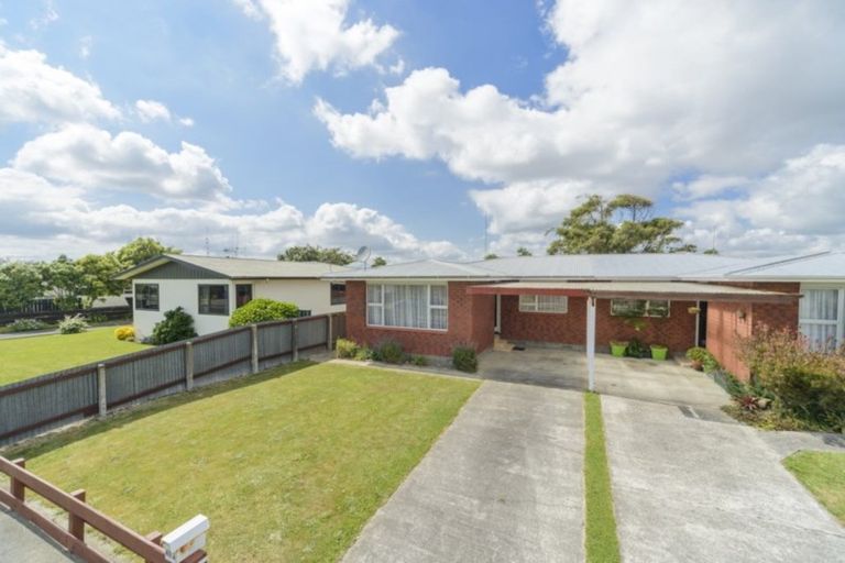 Photo of property in 48a Herbert Avenue, Cloverlea, Palmerston North, 4412