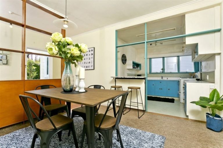 Photo of property in 1/40 Nile Road, Milford, Auckland, 0620