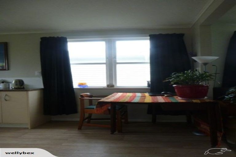 Photo of property in 1 Julyan Street, Shannon, 4821