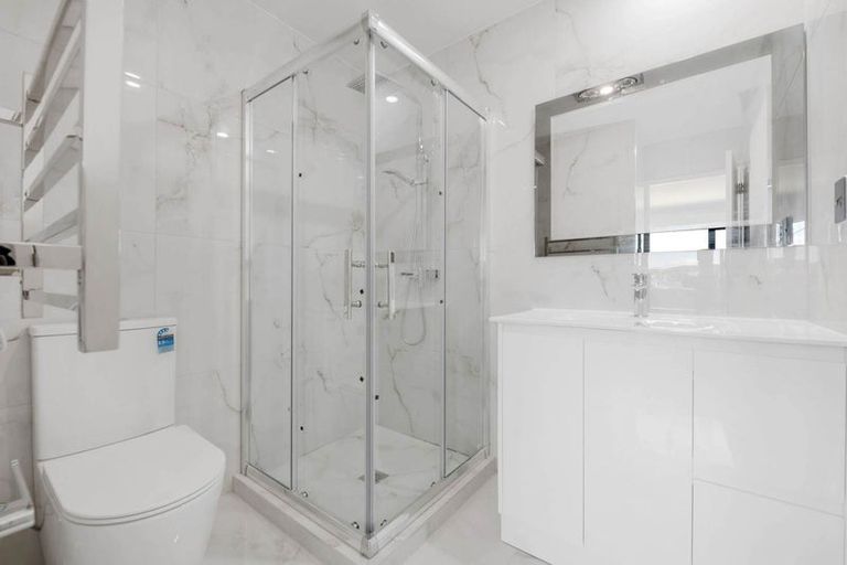 Photo of property in 10b Kent Road, Manurewa, Auckland, 2102