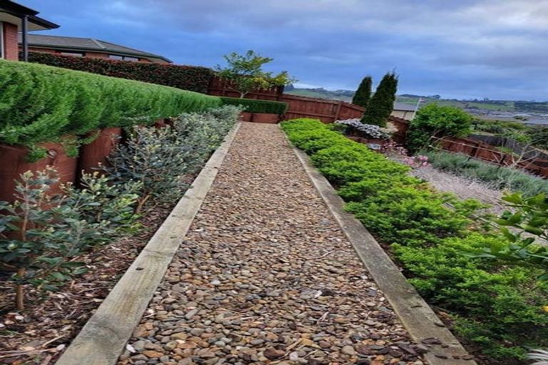 Photo of property in 28 Helenslee Road, Pokeno, 2402