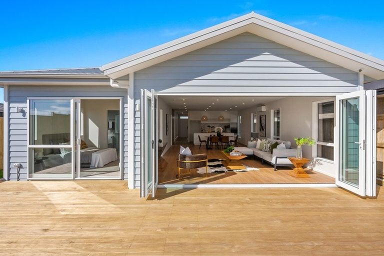 Photo of property in 113 Mutetai Road, Clarks Beach, 2122