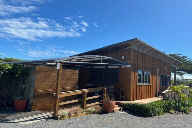 Photo of property in 7 Via Aroha, Waitarere Beach, Levin, 5510