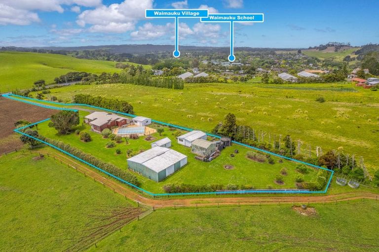 Photo of property in 1003 State Highway 16, Waimauku, 0883