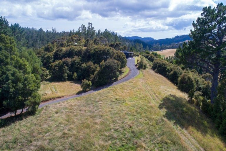 Photo of property in 61 Spikes Way, Whitianga, 3510