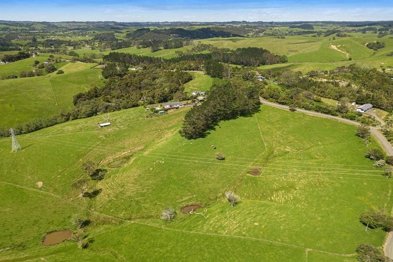 Photo of property in 245 Anderson Road, Helensville, 0875