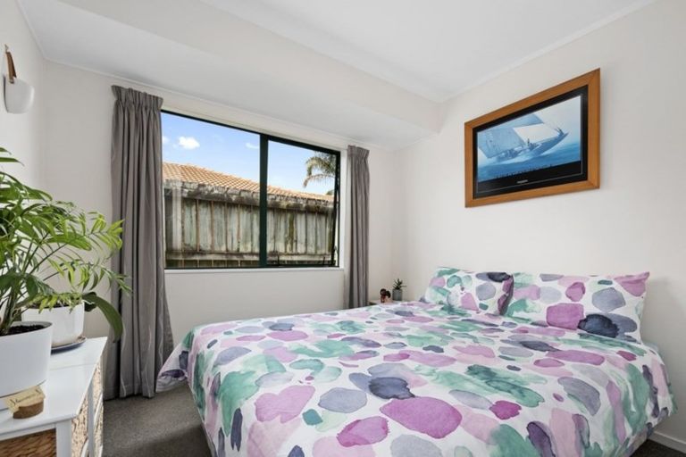 Photo of property in 9a Evans Road, Papamoa Beach, Papamoa, 3118