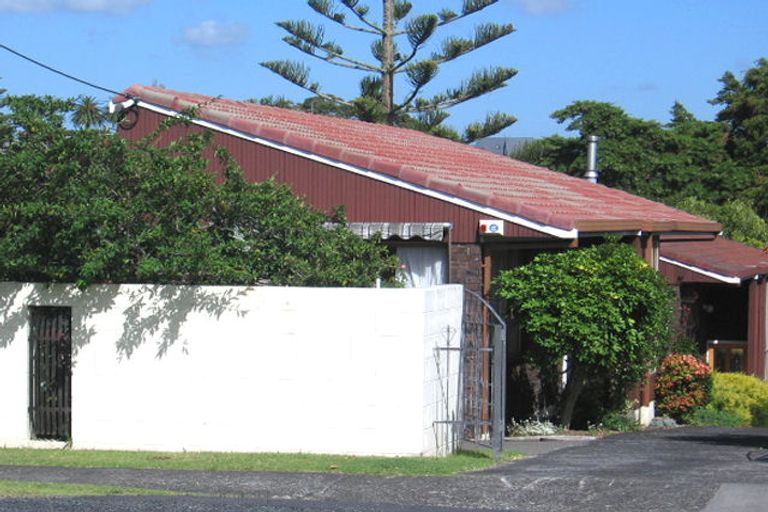 Photo of property in 1/24 Roseberry Avenue, Birkenhead, Auckland, 0626