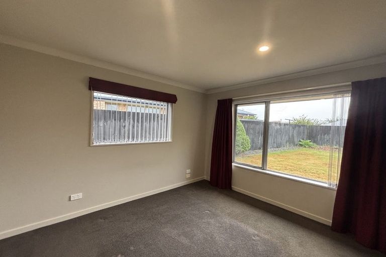 Photo of property in 7 Goldie Place, Rolleston, 7614