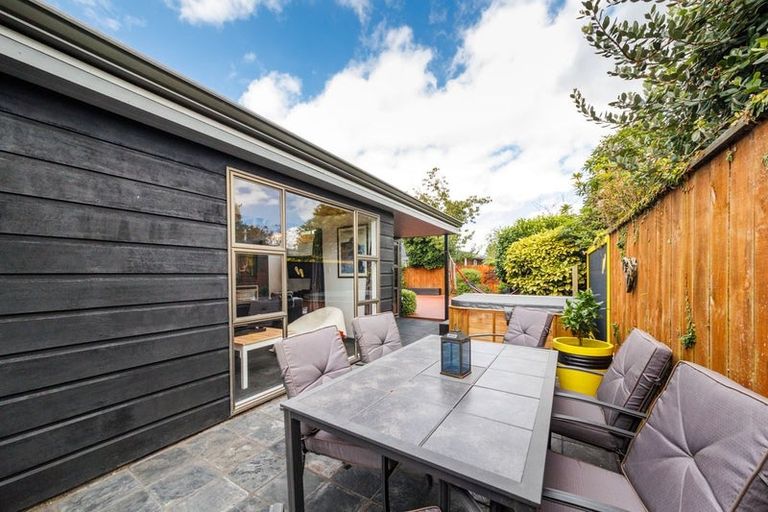 Photo of property in 9 Truscott Grove, Awapuni, Palmerston North, 4412