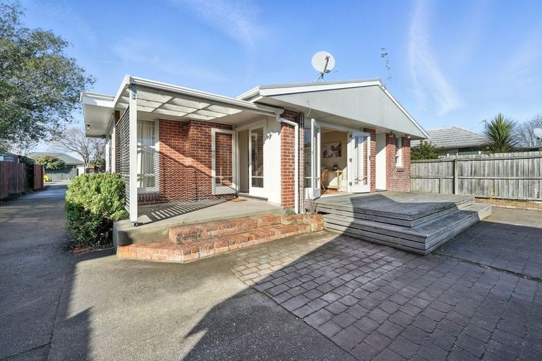 Photo of property in 215 Greers Road, Bryndwr, Christchurch, 8053