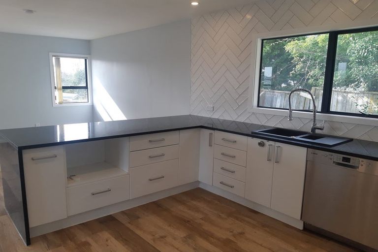 Photo of property in 14 Sabana Place, Unsworth Heights, Auckland, 0632