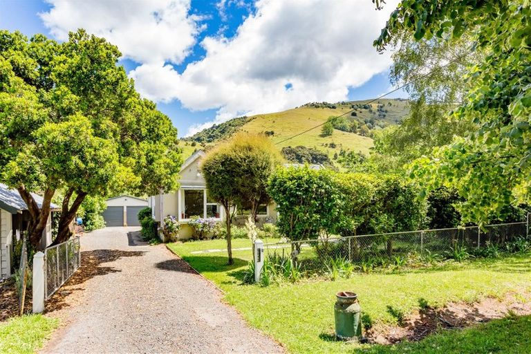 Photo of property in 4511 Christchurch Akaroa Road, Little River, 7591