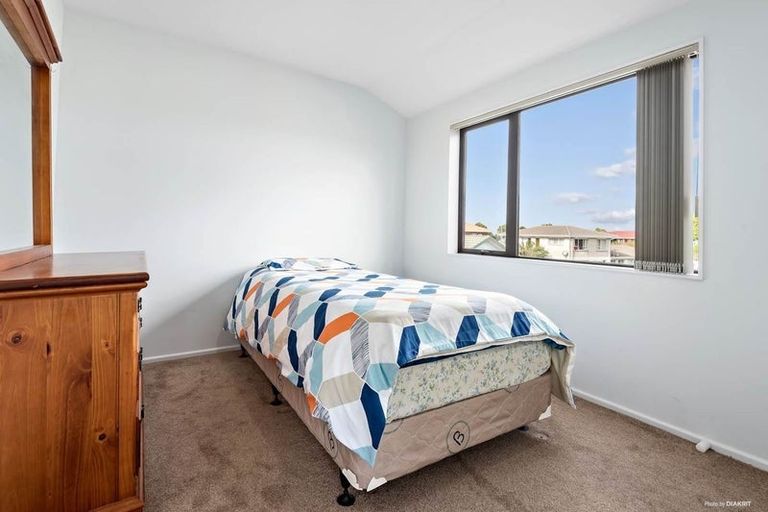 Photo of property in 93 Waitaki Street, Henderson, Auckland, 0612