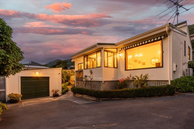 Photo of property in 117a Winara Avenue, Waikanae, 5036