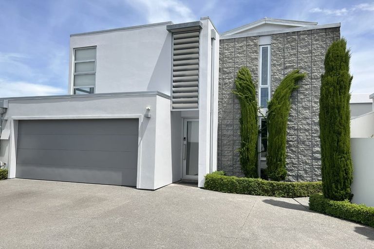 Photo of property in 3 Church Lane, Merivale, Christchurch, 8014