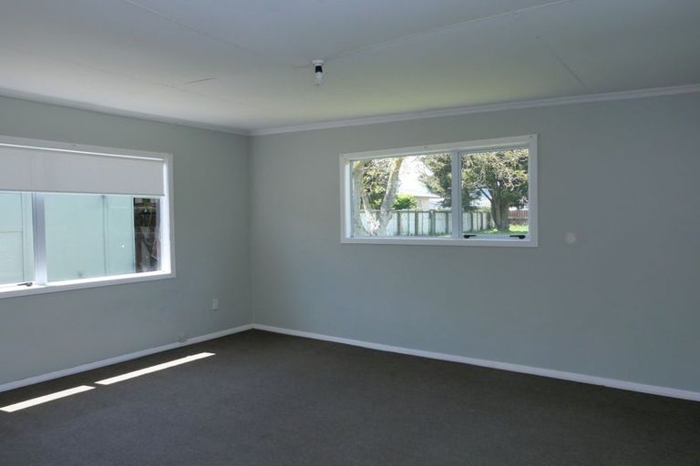 Photo of property in 22a Sussex Street, Levin, 5510