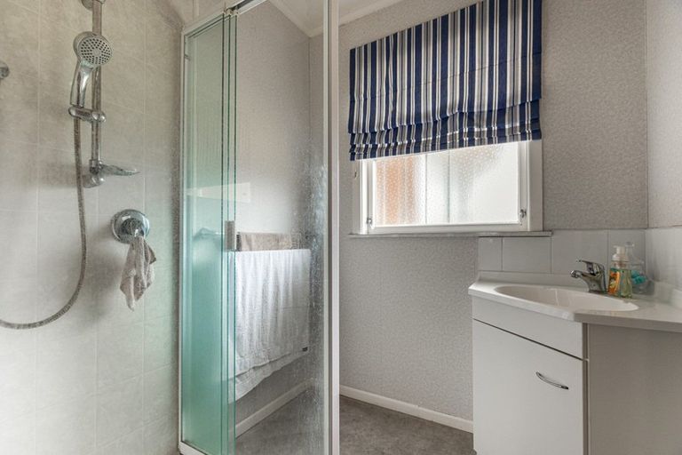 Photo of property in 9 Wellesley Road, Mangere Bridge, Auckland, 2022