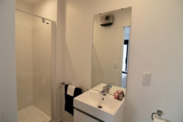 Photo of property in 138a Holly Road, St Albans, Christchurch, 8014