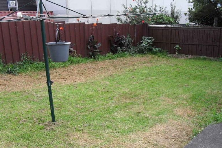 Photo of property in 49 Othello Drive, Clover Park, Auckland, 2023