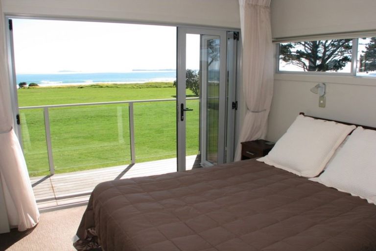 Photo of property in 160 Sands Crescent, Matarangi, Whitianga, 3592