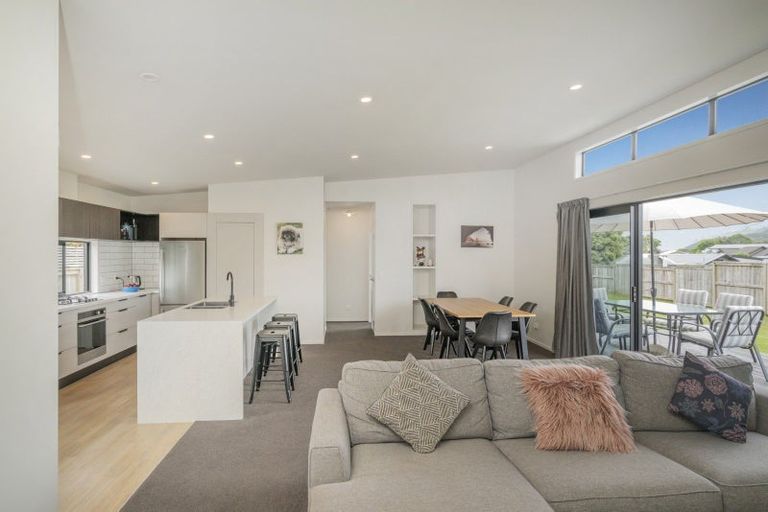 Photo of property in 16 Navigation Drive, Cooks Beach, Whitianga, 3591
