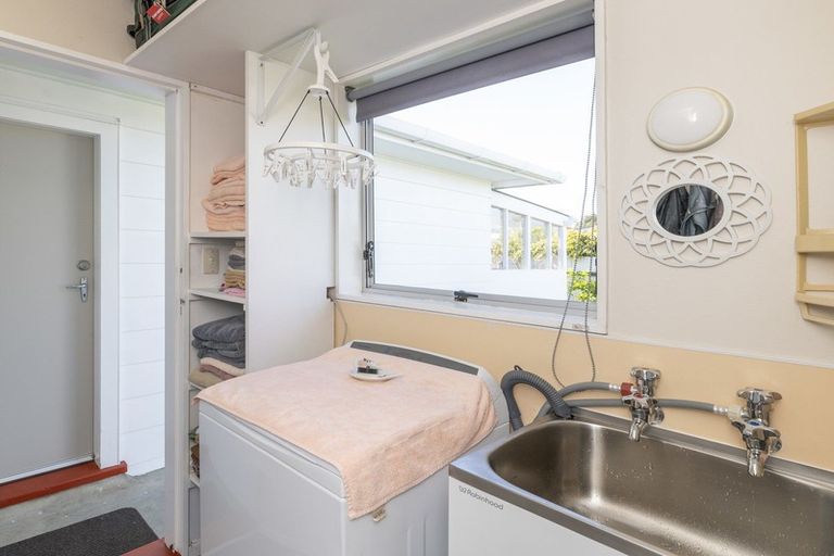 Photo of property in 12 Heather Street, Levin, 5510