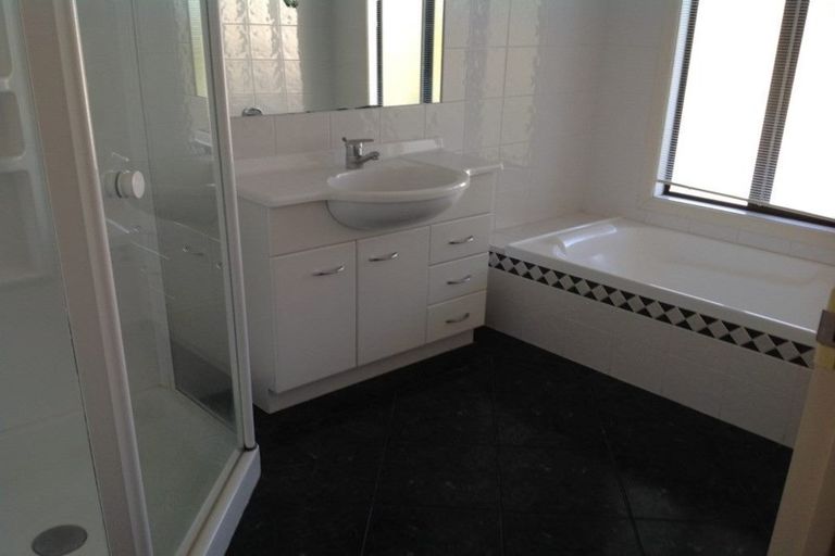 Photo of property in 107a Litten Road, Cockle Bay, Auckland, 2014