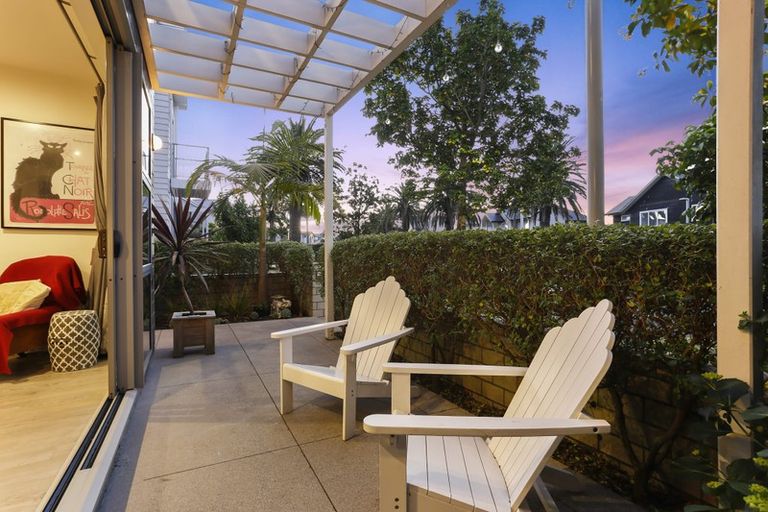 Photo of property in 87 Buckley Avenue, Hobsonville, Auckland, 0616