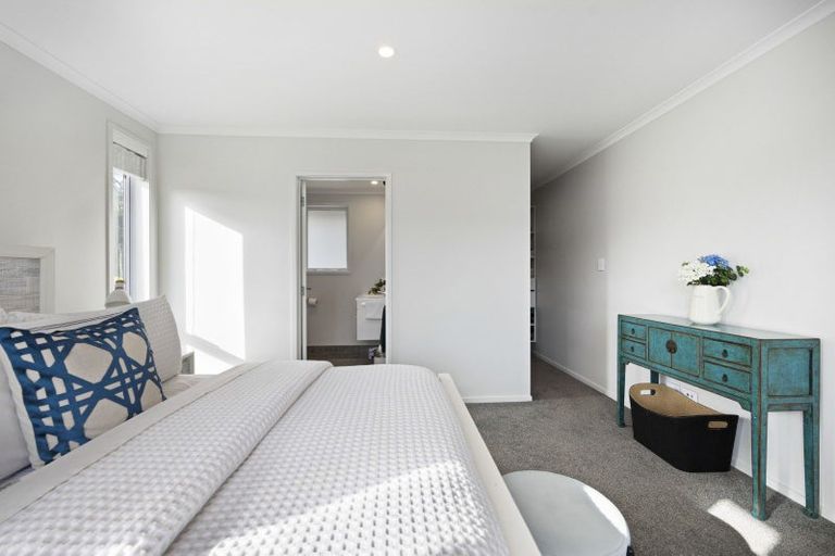 Photo of property in 147c Portsmouth Road, Bombay, 2675