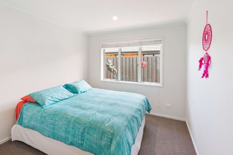 Photo of property in 2 Leet Crescent, Papamoa Beach, Papamoa, 3118